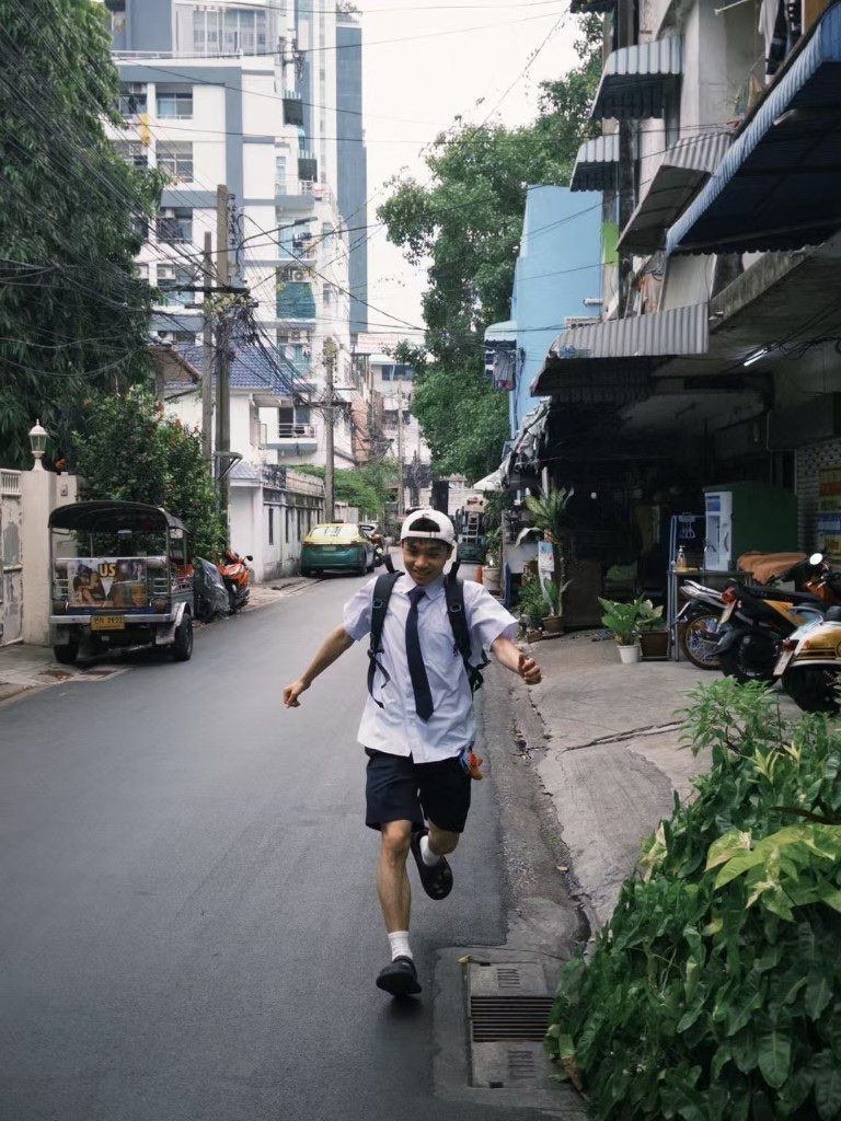 潘金鹏街拍照片